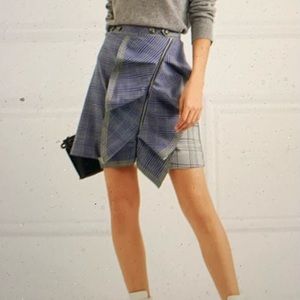 SELF-PORTRAIT  ruffled contrasting tweeds, mini skirt(19 inches)size US 8